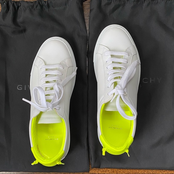 Givenchy Shoes - Givenchy Urban Street Leather Low Top Sneaker